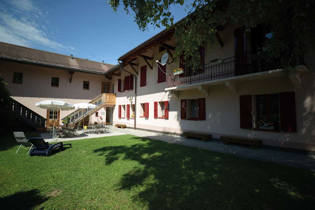 Außenansicht Jugendherberge Château-d'Oex