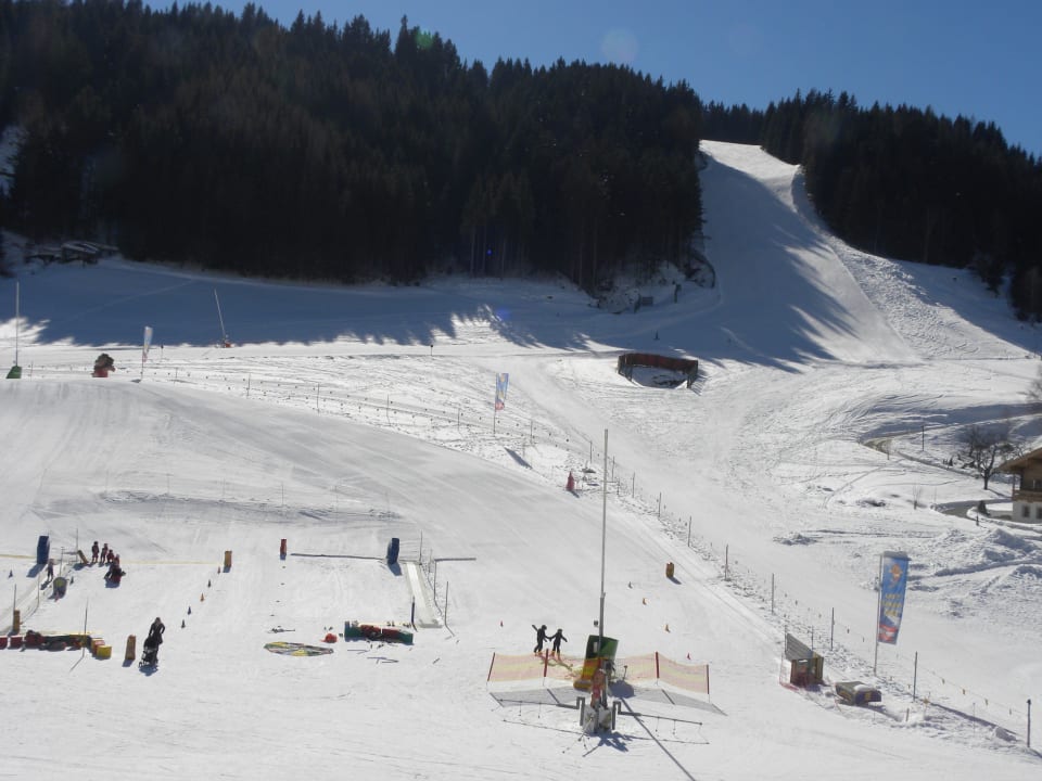 Blick vom Balkon auf eine der Talabfahrten  Hotel Bacher Asitzstubn