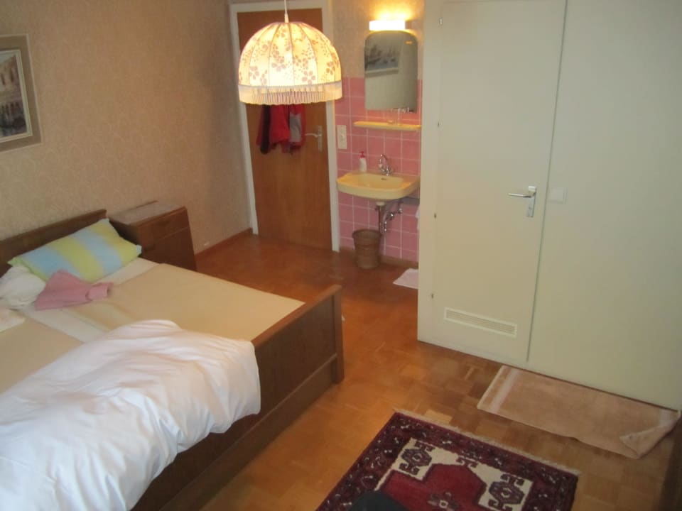 Zimmer mit Toilettenbox Hotel Garni Kurgarten