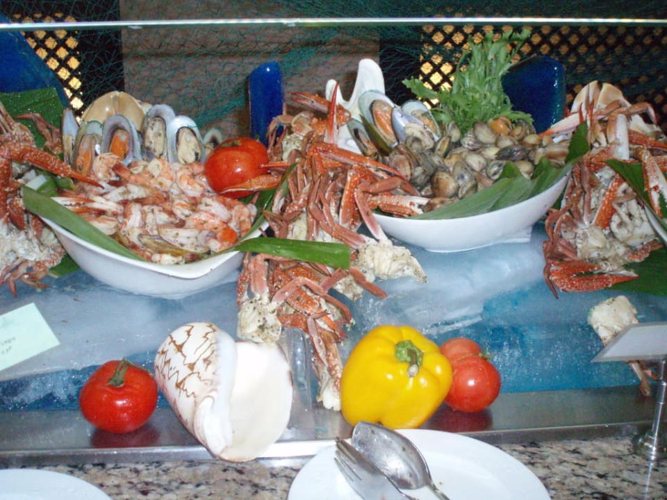 Buffet Miramar Al Aqah Beach Resort