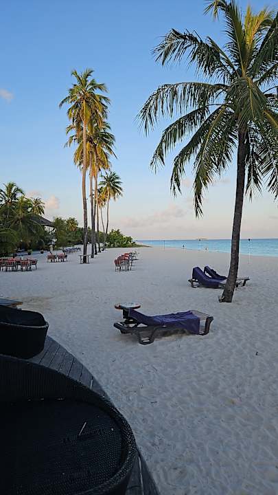 Strand Kuredu Island Resort & Spa