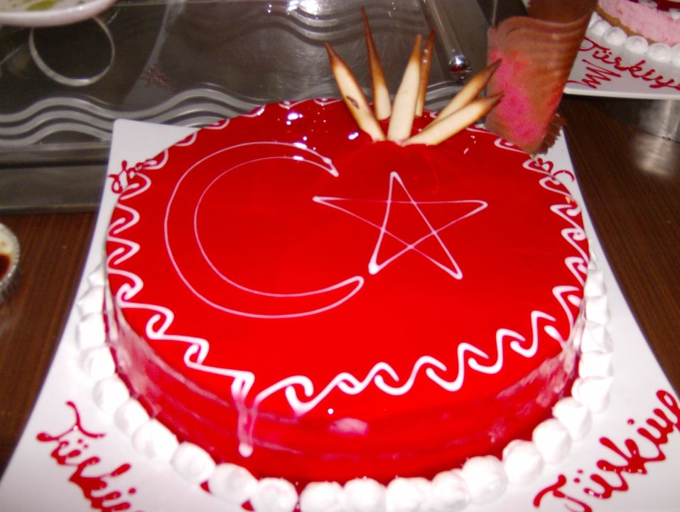 Torten zum Nachtisch, Hüftgold... Club Sidelya Hotel