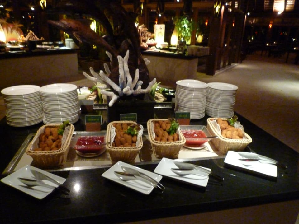 Funama Buffet Restaurant Vilamendhoo Island Resort & Spa