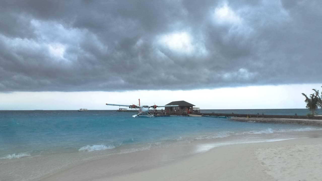 Ein kleines Unwetter Adaaran Select Meedhupparu Island Resort - Premium All Inclusive