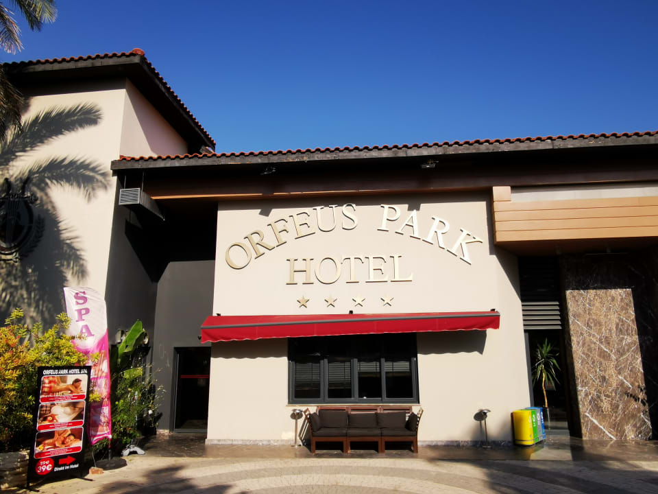 Außenansicht Hotel Orfeus Park