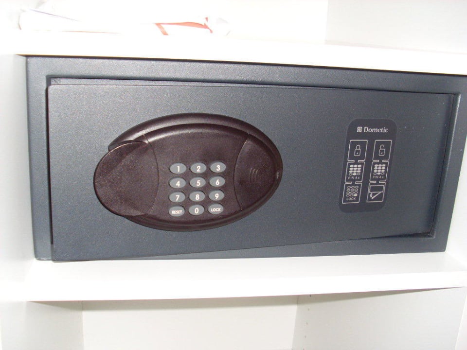 Zimmersafe DORMERO Hotel Hannover