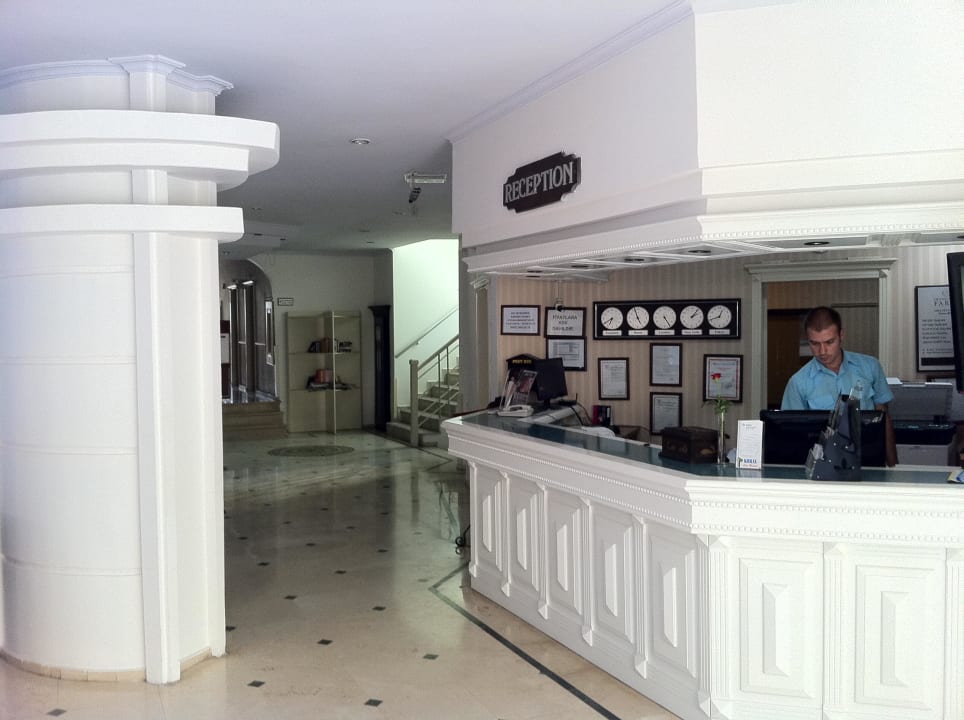 Rezeption Hotel Grand Faros