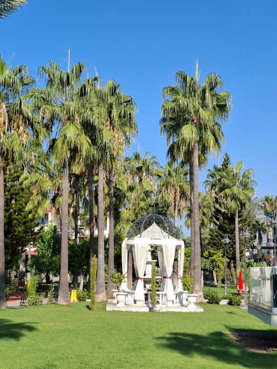 Gartenanlage Saphir Hotel & Villas