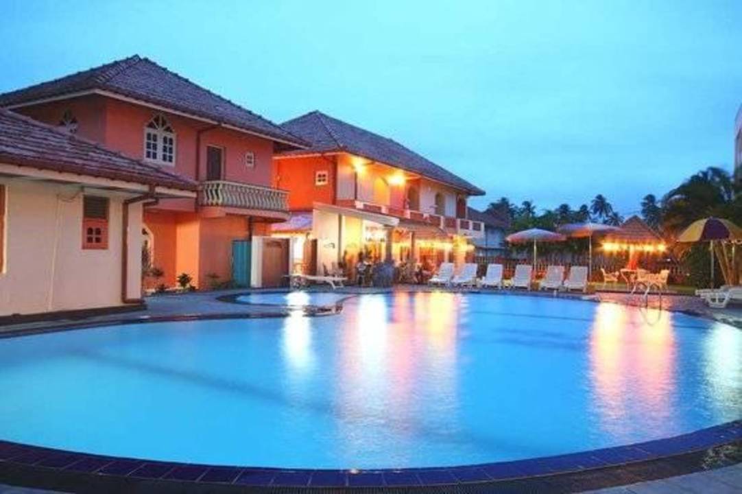 Der Pool Paradise Holiday Village