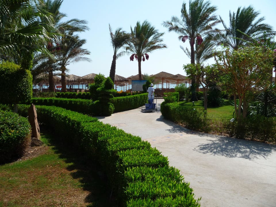 Zum Strand Jaz Makadina