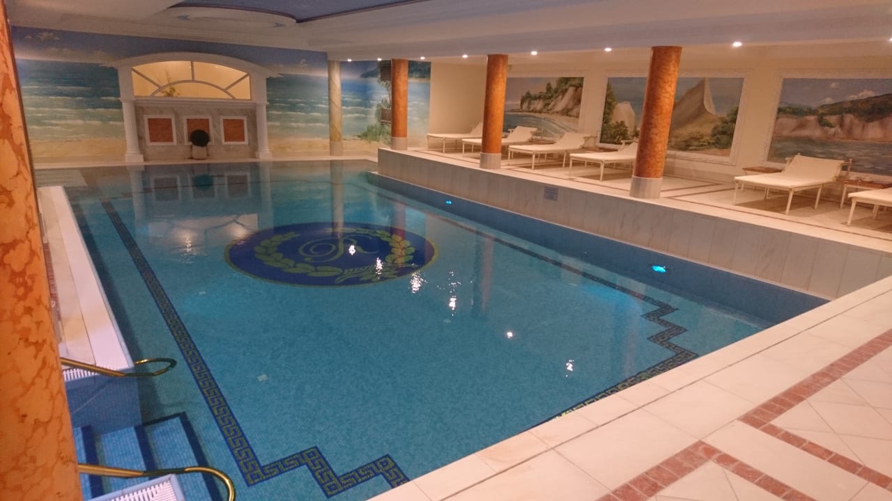 Pool Rugard Thermal Strandhotel