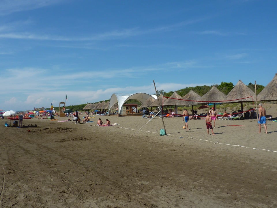 Strand - Bühne und Beachvolleyball Platz Paradù Tuscany EcoResort