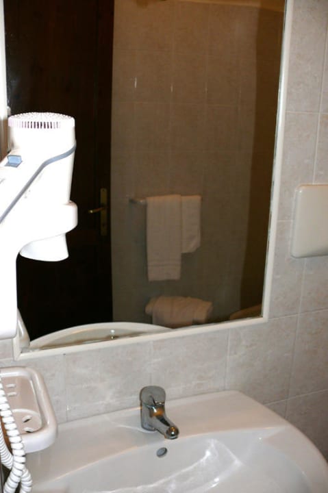 Badezimmer Domominore Country Hotel Alghero