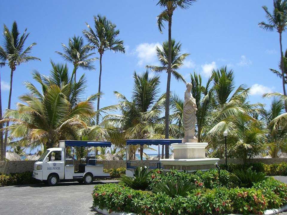 Einer der Shuttle-Busse Bahia Principe Luxury Ambar