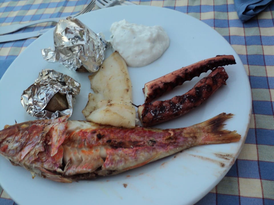 Jedzonko z grilla Hotel Kalithea Horizon Royal