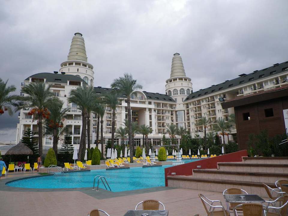 Vor dem Hauptpool Hotel Delphin Diva