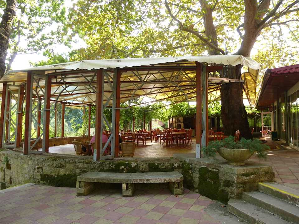 Terrasse Hotel Estreya Residence