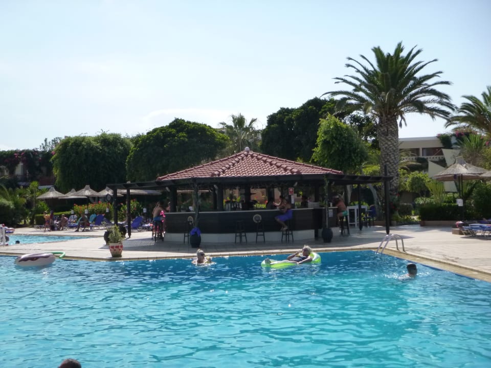 Pool Anissa Beach & Village