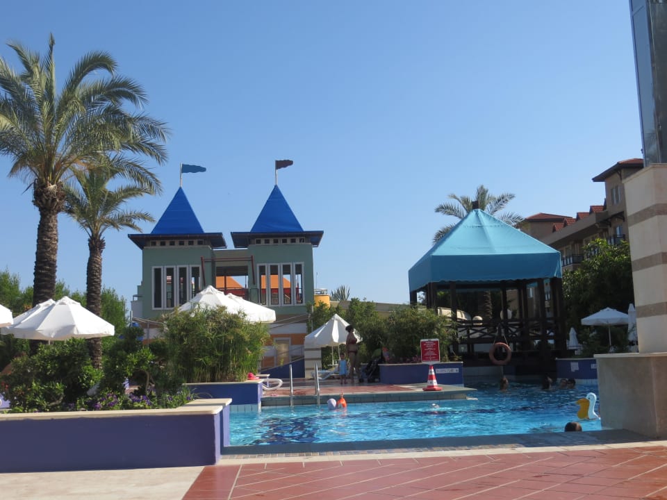 Бассейн TUI BLUE Xanthe