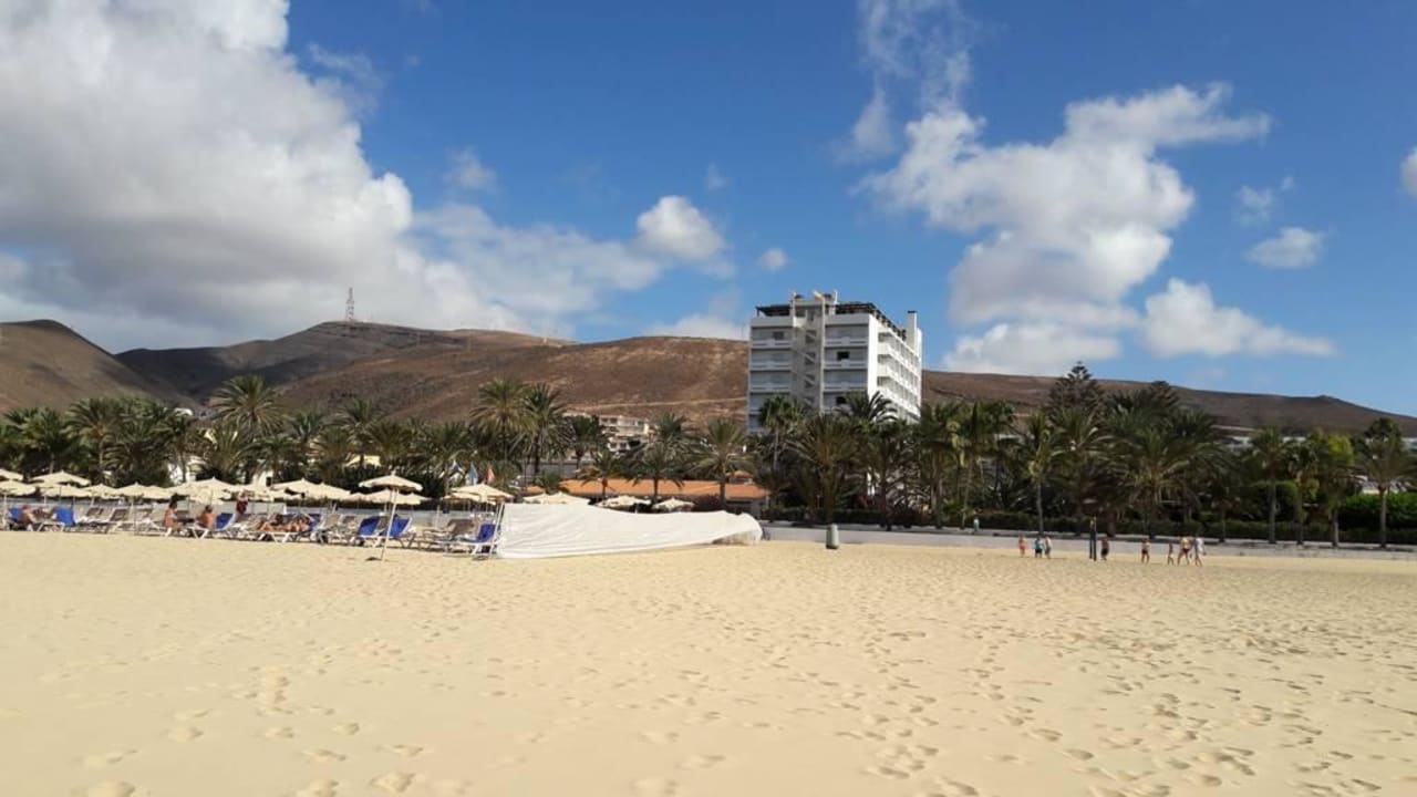 Haupthaus vom Strand aus  ROBINSON JANDIA PLAYA