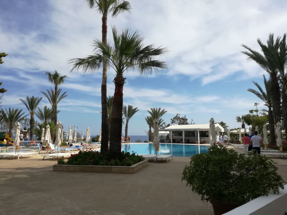 Pool Crystal Springs Beach Hotel