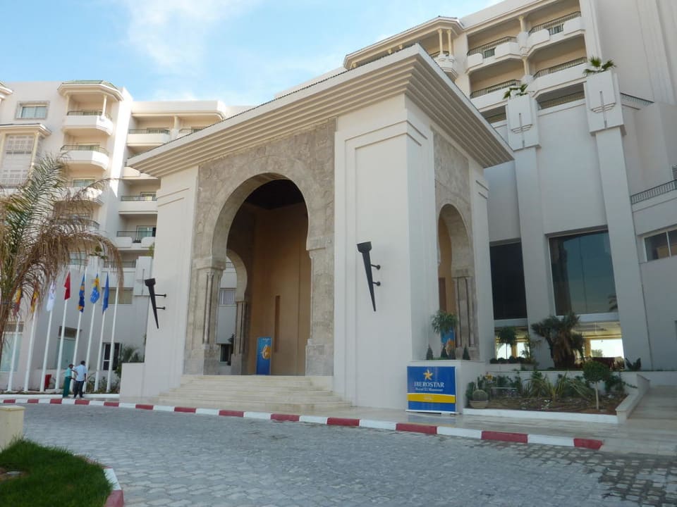 Außenansicht von der Strasse aus Iberostar Selection Royal El Mansour