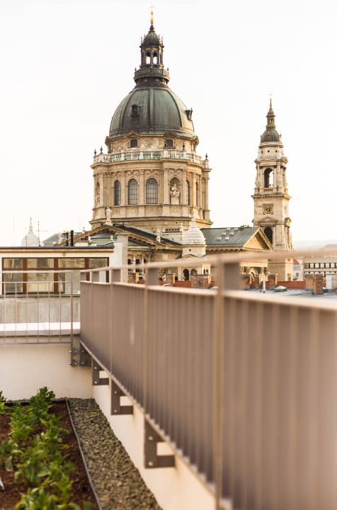 Apartment with basilica view 12 Revay Hotel