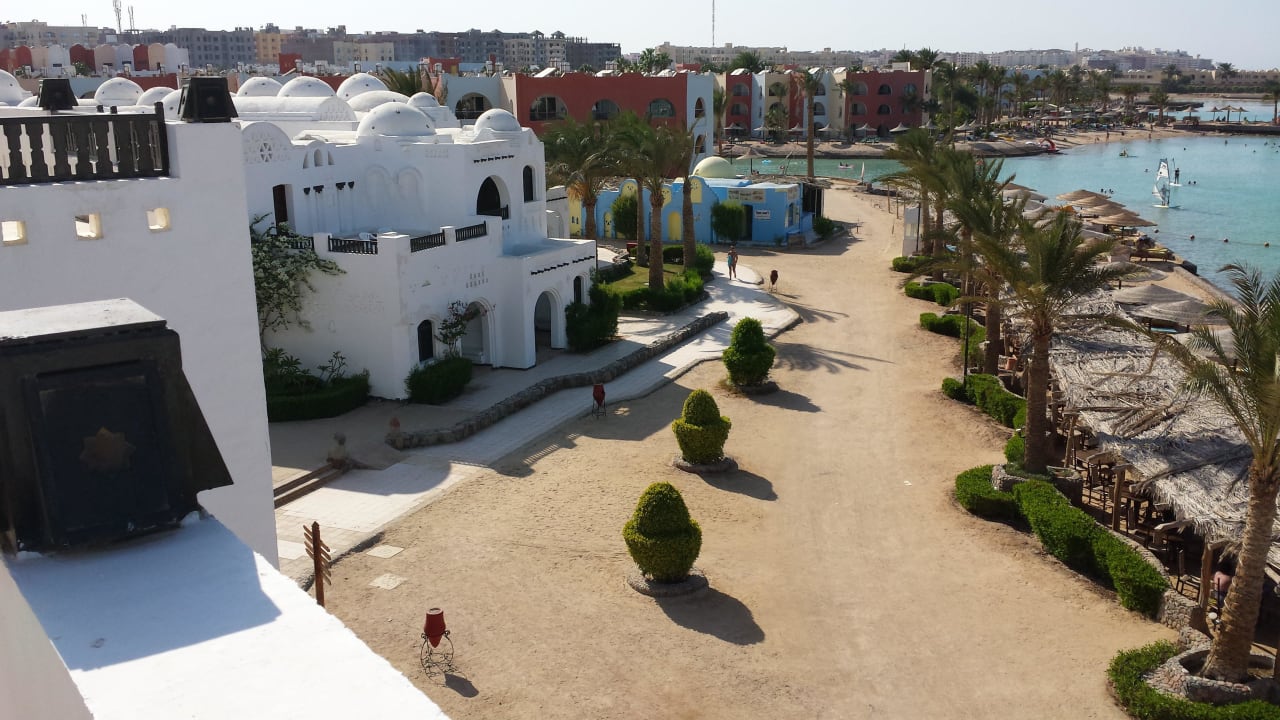 Schöner Weg zum Strand  Arabella Azur Resort