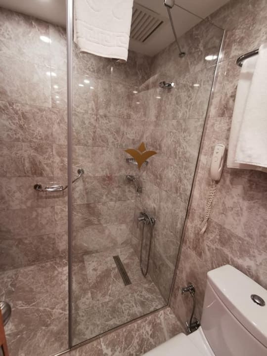 Zimmer Miramare Queen Hotel