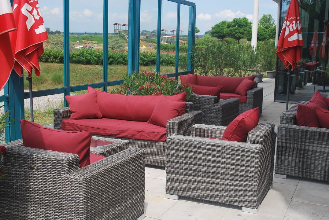 Sonnenterrasse All In Red Thermenhotel