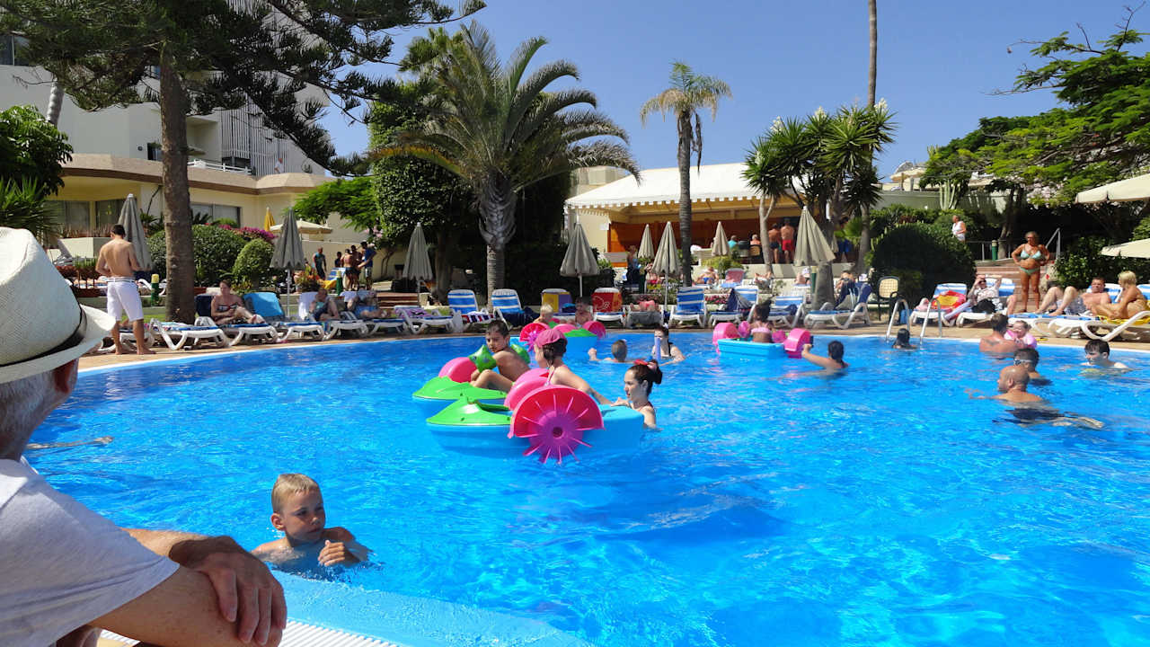 Hôtel H10 Las Palmeras - La Piscine  H10 Las Palmeras