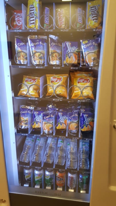 Snackautomat auf dem Hotelflur Citymax Hotel Al Barsha