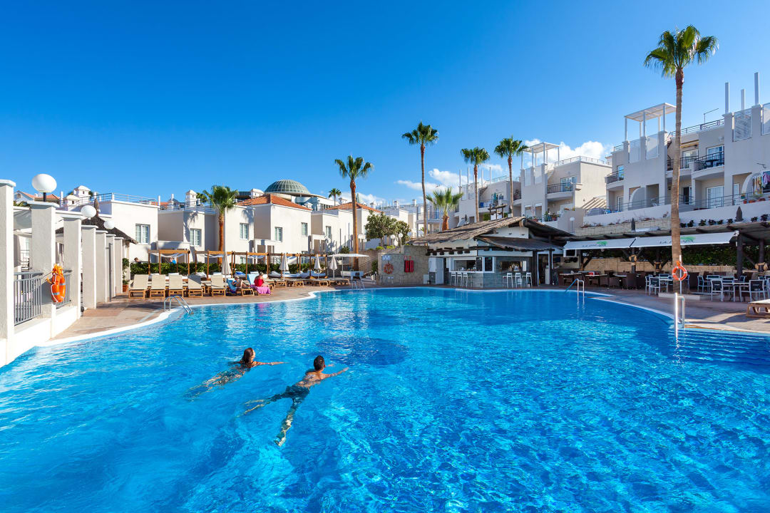 Pool Los Olivos Beach Resort