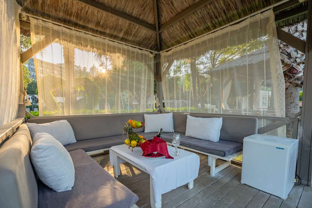 Strand Justiniano Deluxe Resort