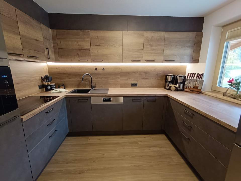 Zimmer Appartement Catrin bis 16 Personen mit Sauna und E-Ladestation