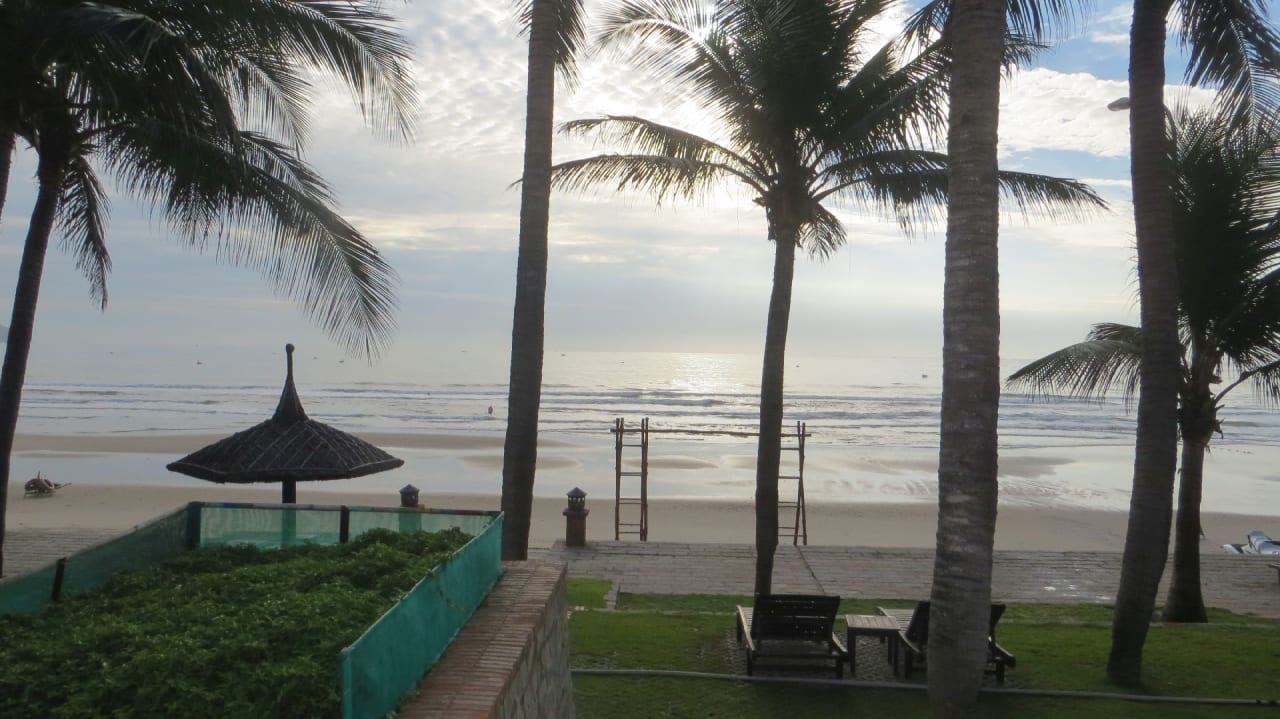 Strand Pandanus Resort