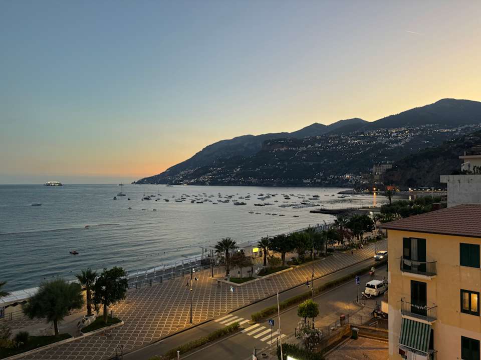 Strand Hotel Pietra di Luna