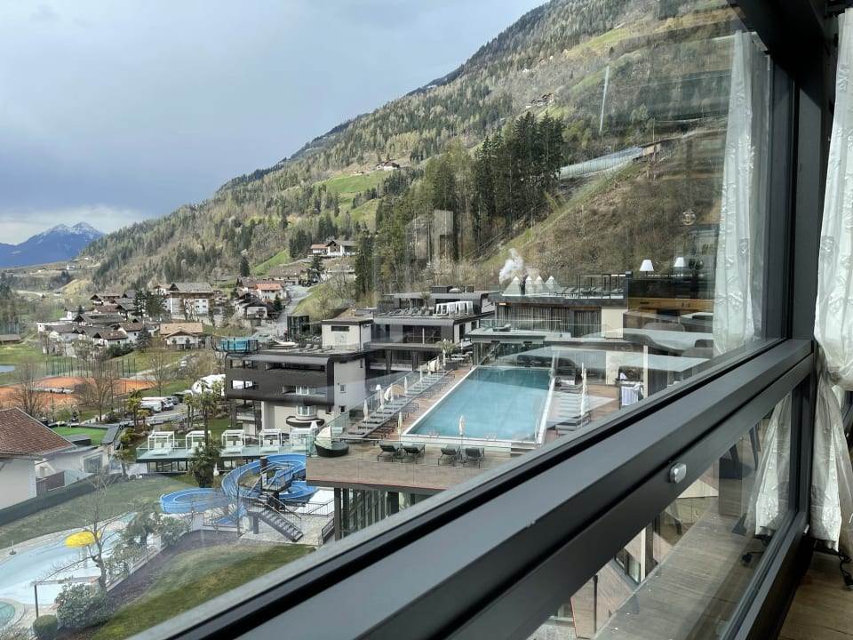 Pool Quellenhof Luxury Resort Passeier