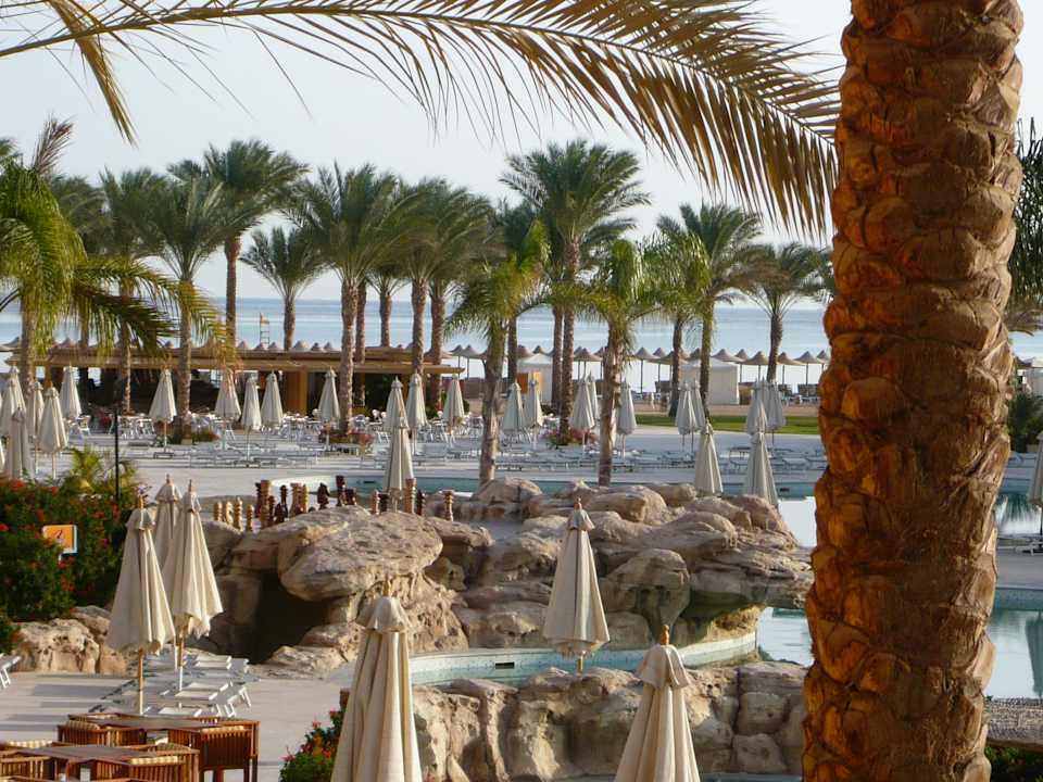 Liege-Poolanlage im Hotel Stella Beach Resort & Spa Makadi Bay