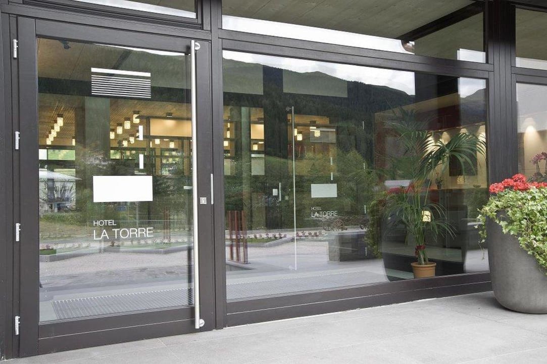 Entrata Hotel La Torre