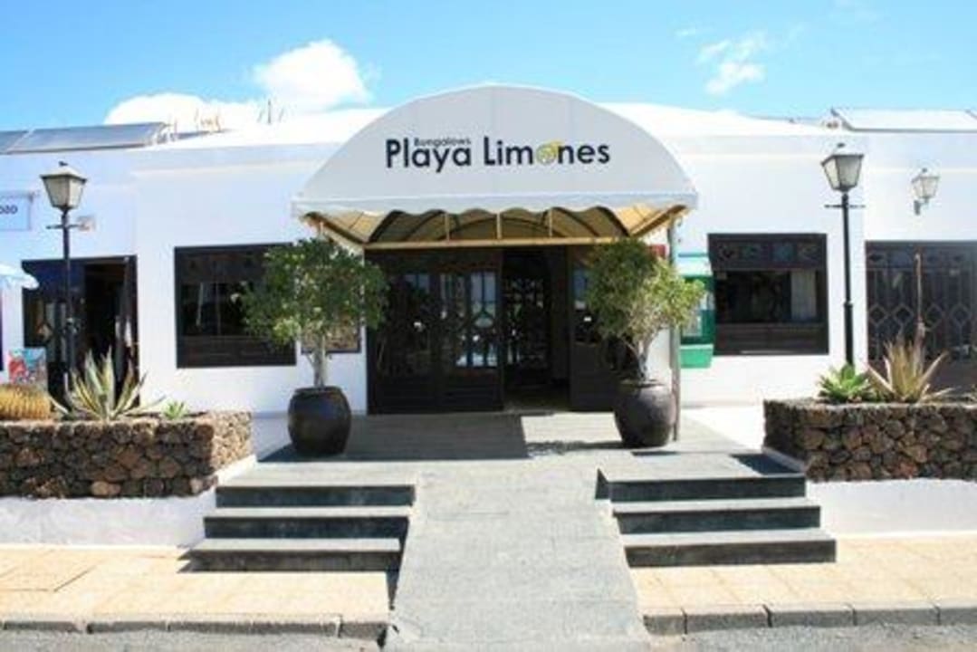 Haupteingang Bungalows Playa Limones