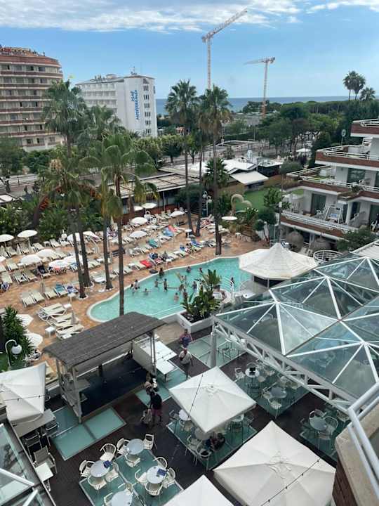 Außenansicht Hotel Indalo Park