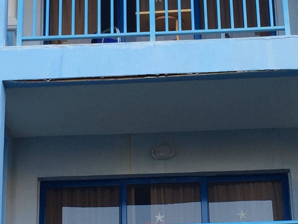 Herunterkommende Balkondecke Iberostar Origin Playa Alameda