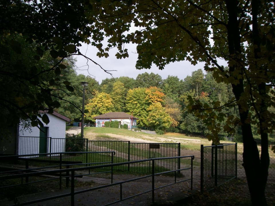 Strandbad hinter dem Seeschloss Hotel Seeschloss