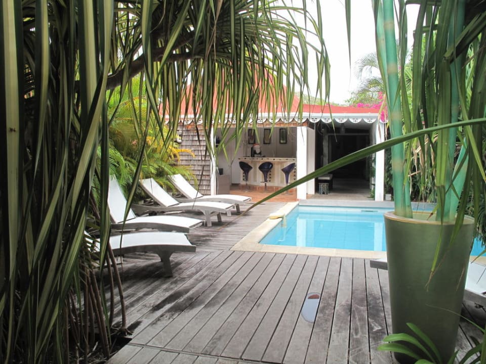 Pool und Bar Hotel Salines Garden Cottages