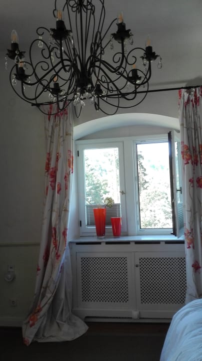 Zimmer Schloss Saareck Gästehaus