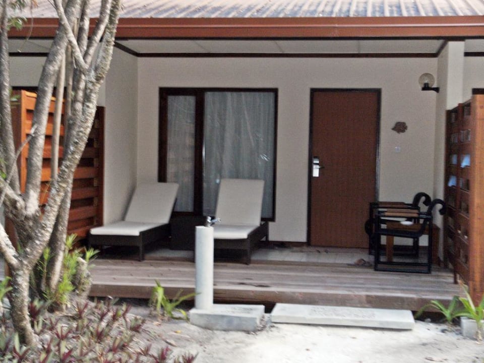 Zimmer von Aussen Kuramathi Maldives