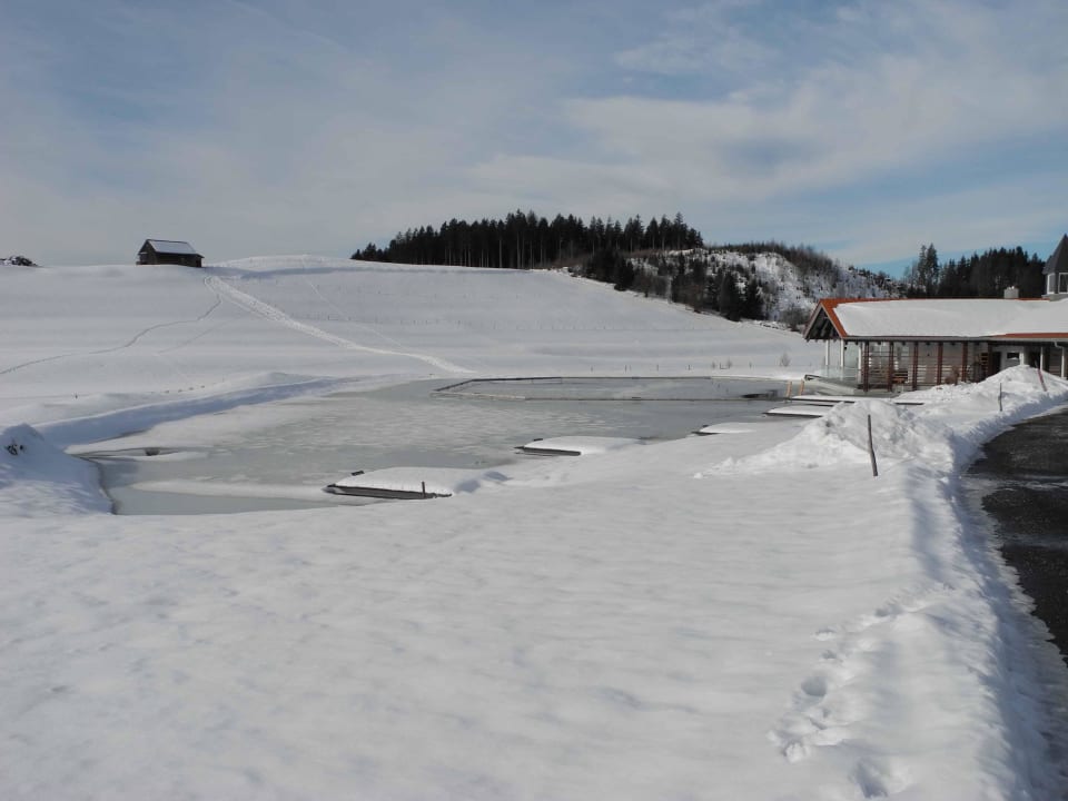 Natursee mit Haus am See Haubers Naturresort