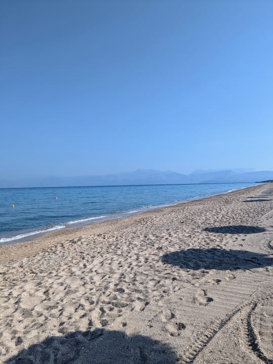 Strand Almyros Beach Resort & Spa