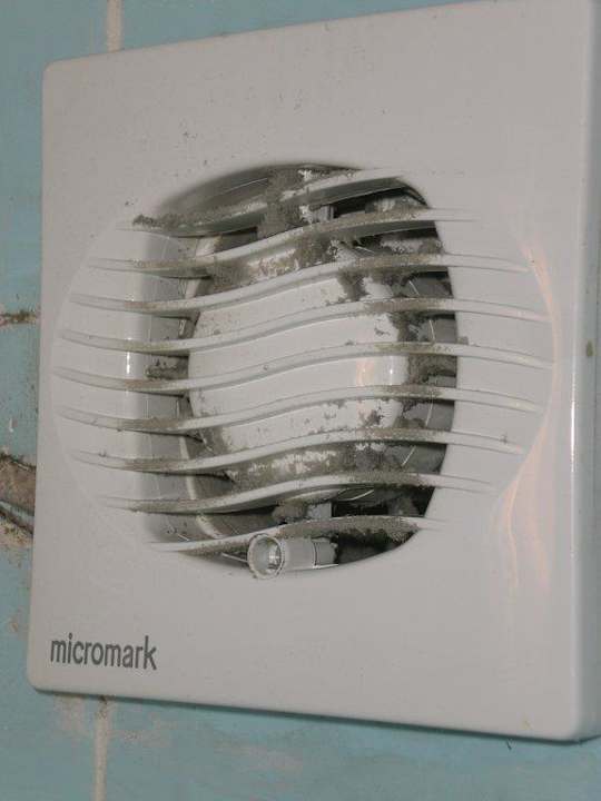 Ventilator im Badezimmer Aquarius Hotel